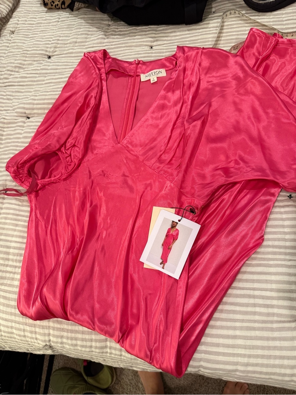 Nation “Lily Rose” Hot Pink Satin V-Neck Slip Dress NWT S - Picture 4 of 4